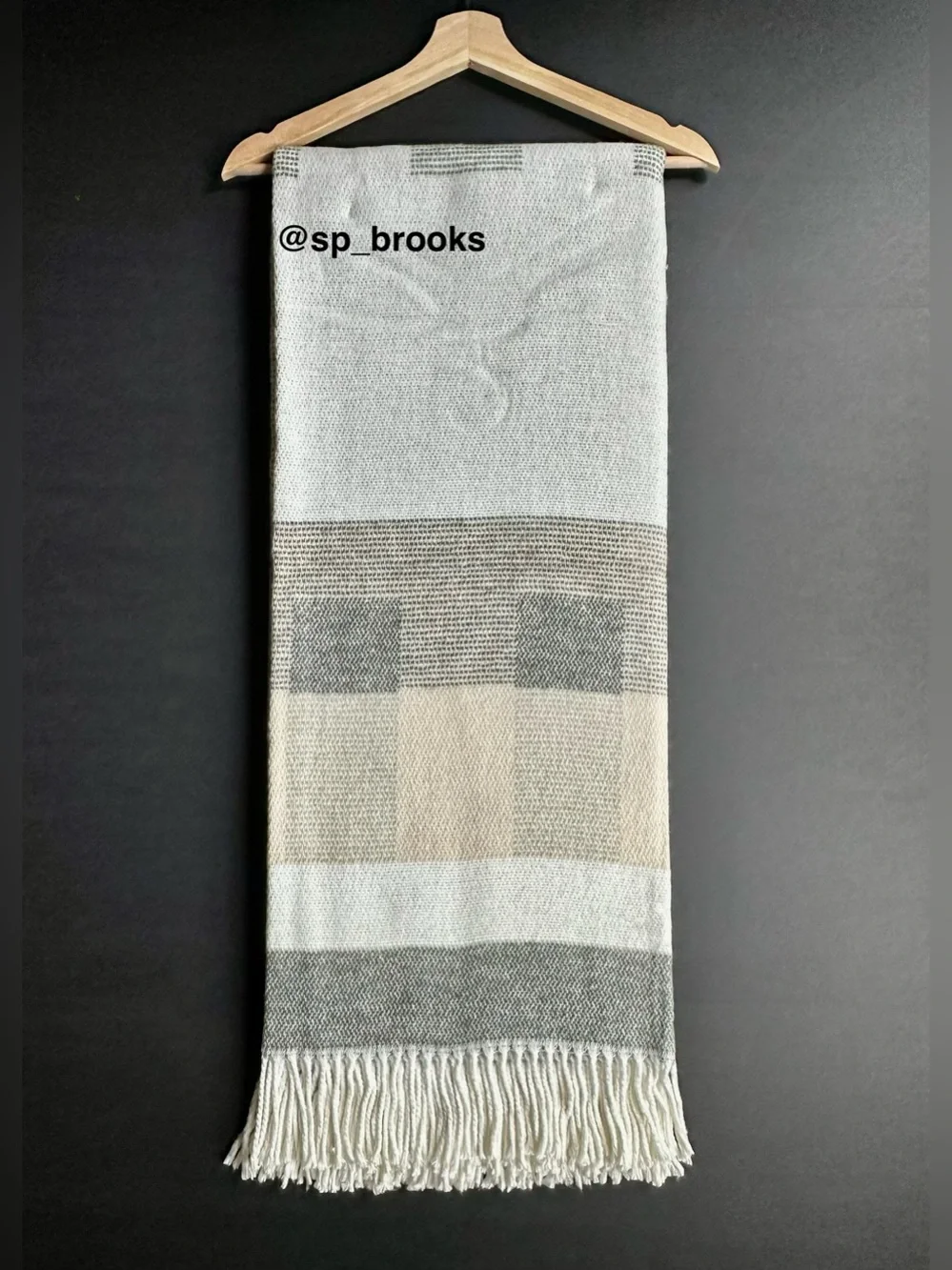 🎁Texteis Penedo Throw Blanket - Cotton Blend Textured Color Block Sage and Ivory